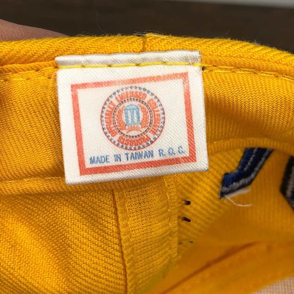 Vintage Unique Michigan Wolverines 90’s SnapBack Top of The World Tag - Picture 11 of 12
